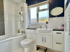 Family Bathroom- click for photo gallery